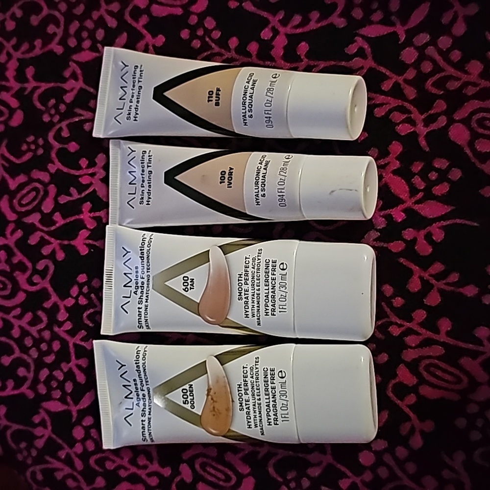 Lot of 4  ALMAY smart shade foundation &  skin perfecting tint